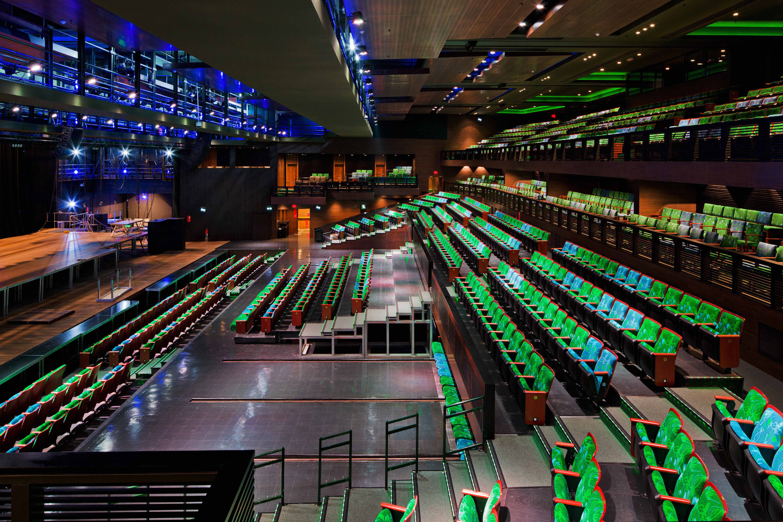 Projeto Teatro Riachuelo plateia retrátil